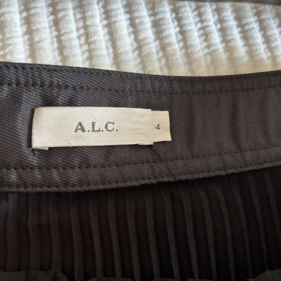 ALC black pleated wrap skirt with leather belt 4 - Picture 5 of 8